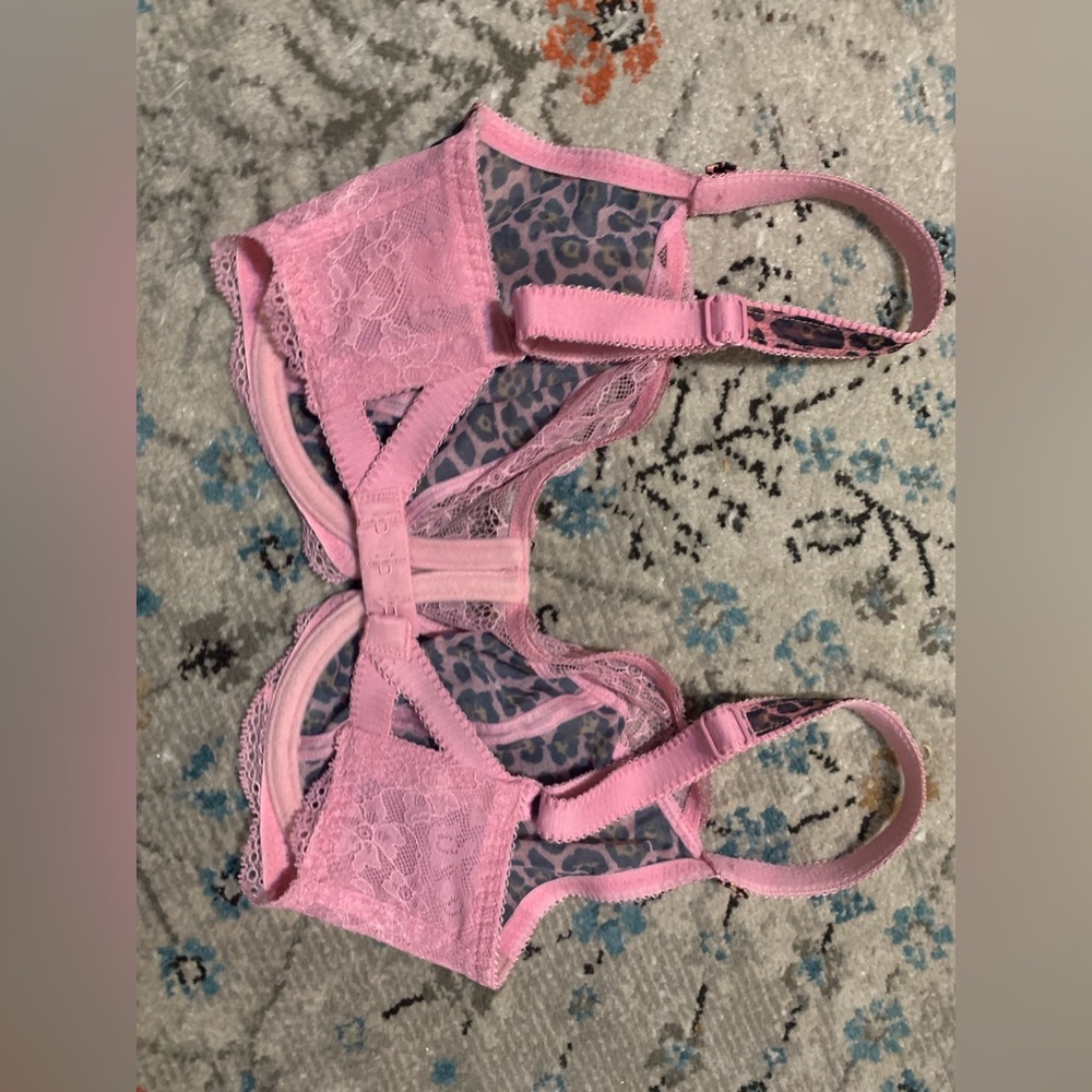 Freya 28g bra pink and leopard euc